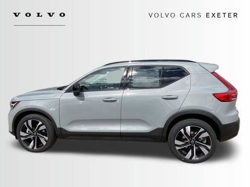 New 2026 Volvo XC40 B5 Plus w/ Climate Package AWD/4WD image 4