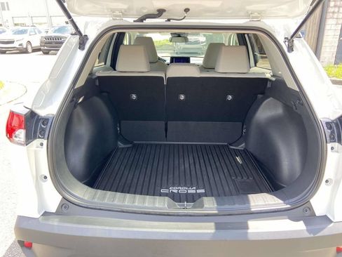 Used 2023 Toyota Corolla Cross LE FWD image 10