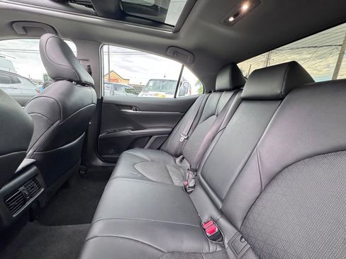 Used 2019 Toyota Camry XSE FWD image 16