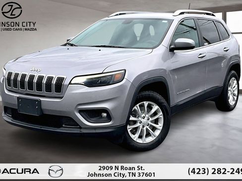 Used 2019 Jeep Cherokee Latitude w/ Popular Appearance Group image 1