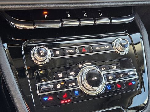 Used 2021 Lincoln Corsair AWD w/ Equipment Group 101A image 18