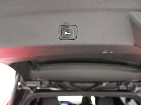 Used 2023 Cadillac Escalade ESV Sport image 13