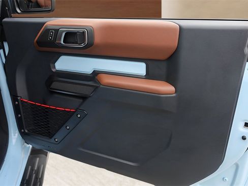 Used 2024 Ford Bronco Heritage Edition image 27