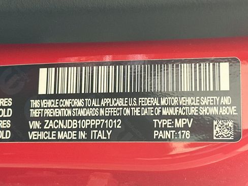 Used 2023 Jeep Renegade Latitude AWD/4WD image 12