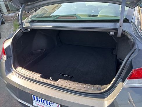 Used 2024 Hyundai Elantra SEL FWD image 16