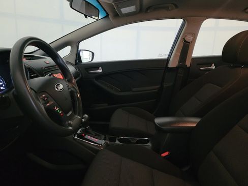 Used 2017 Kia Forte LX FWD image 17