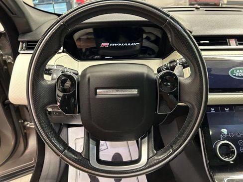 Used 2018 Land Rover Range Rover Velar R-Dynamic SE AWD/4WD image 10