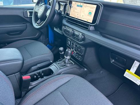 New 2026 Jeep Wrangler Unlimited Rubicon image 17