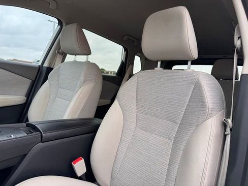 Used 2023 Nissan Rogue SV FWD image 12