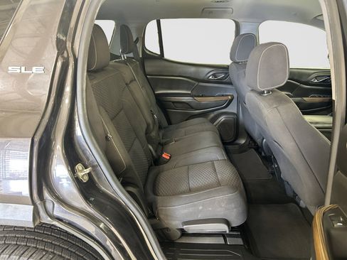 Used 2018 GMC Acadia SLE FWD image 19