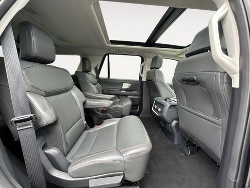 Used 2025 Ford Expedition Active AWD/4WD image 11