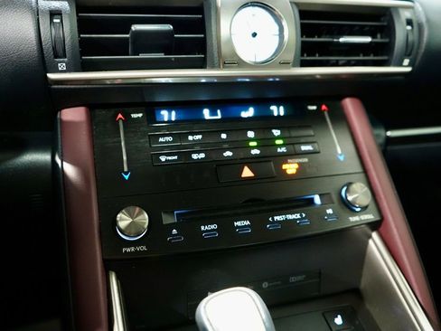 Used 2018 Lexus IS 300 w/ Comfort Package image 21
