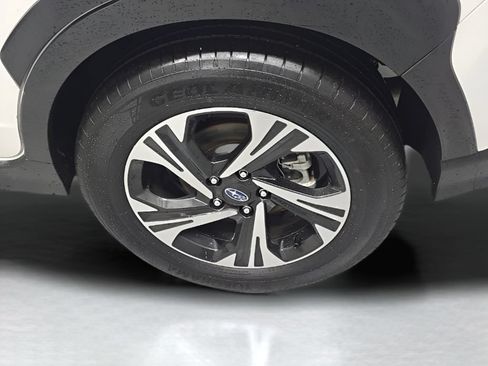 Used 2025 Subaru Crosstrek 2.5i Premium AWD/4WD image 41