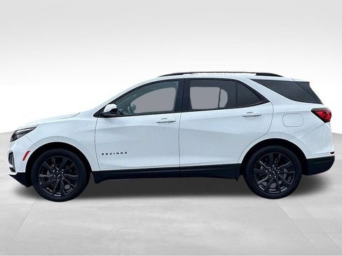 Used 2024 Chevrolet Equinox RS FWD image 2