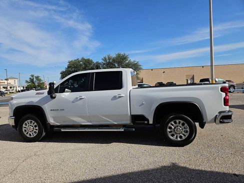 Used 2025 Chevrolet Silverado 2500 LT AWD/4WD image 5