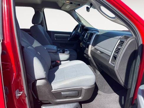 Used 2019 RAM 1500 Classic SLT RWD image 15