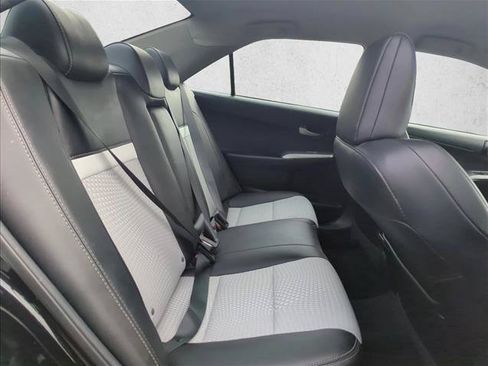 Used 2014 Toyota Camry SE FWD image 25
