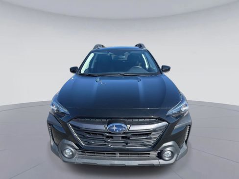 Used 2024 Subaru Outback Premium image 9