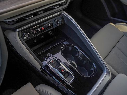 New 2025 Audi Q5 Premium Plus image 11