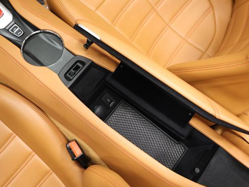 Used 2015 Ferrari California T image 45