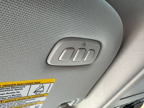 New 2025 Ford Expedition Active image 19