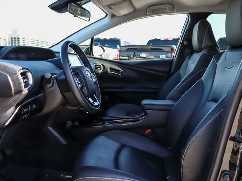 Used 2022 Toyota Prius Prime XLE FWD image 16