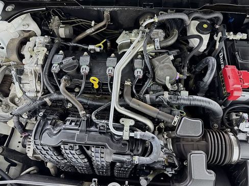 Used 2024 Nissan Altima 2.5 SR image 36