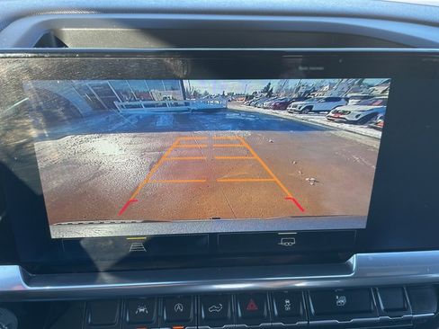 Used 2024 Chevrolet Silverado 1500 LT image 11