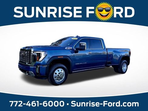 Used 2025 GMC Sierra 3500 Denali w/ Denali Reserve Package image 1