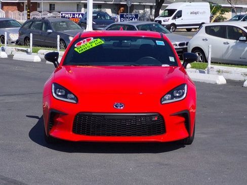 Used 2022 Toyota GR86 w/ ALL Weather Mat Package (TMS) RWD image 2
