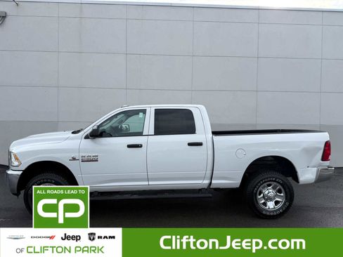 Used 2018 RAM 2500 Tradesman w/ Chrome Appearance Group image 4