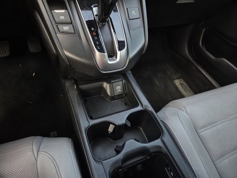 Used 2019 Honda CR-V Touring image 14