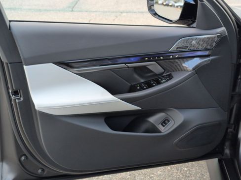 Used 2026 BMW M5 Touring w/ M Driver's Package image 14