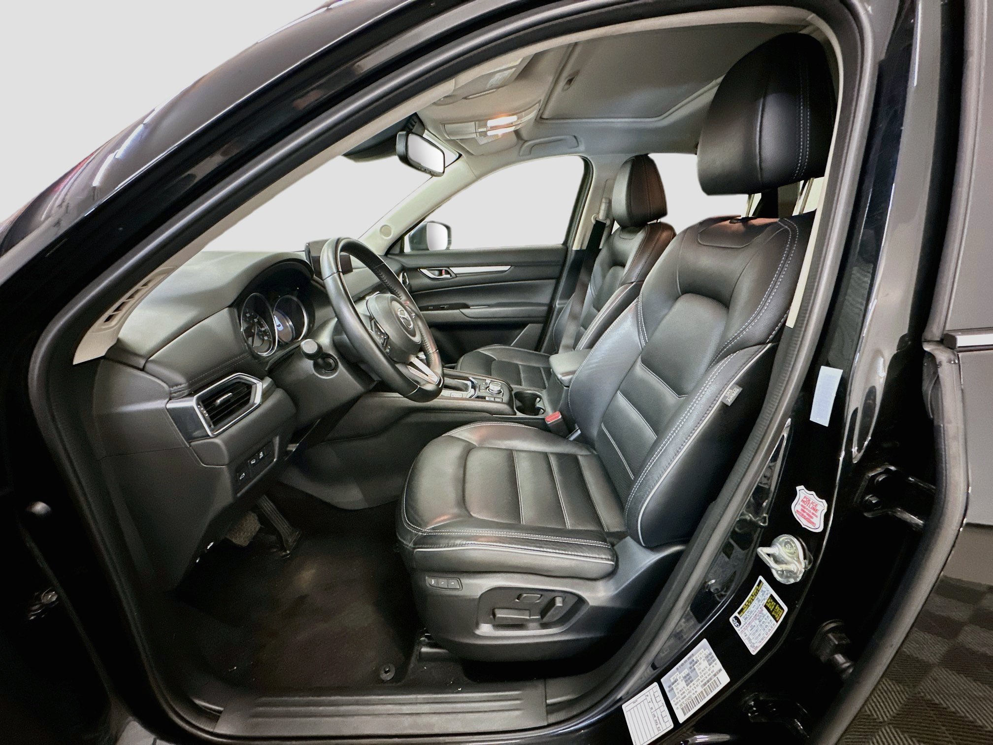 Used 2025 MAZDA CX-5 AWD 2.5 S w/ Preferred Package image 13