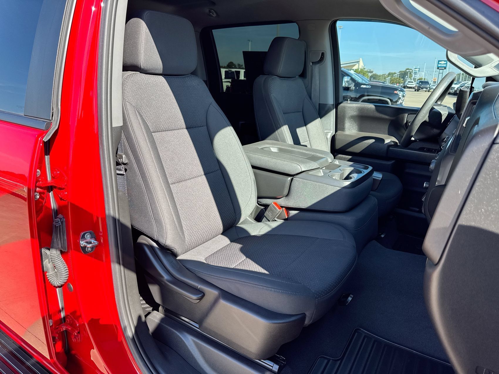 Used 2022 Chevrolet Silverado 2500 Custom AWD/4WD image 23