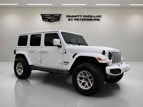 Used 2022 Jeep Wrangler Unlimited Sahara image 7