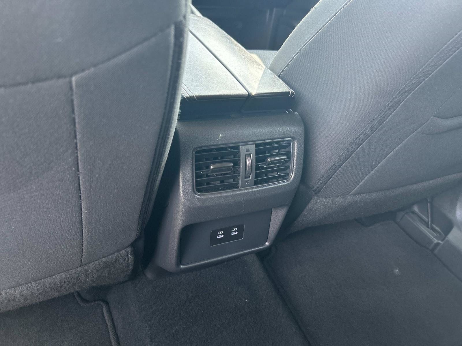 Used 2024 Nissan Rogue SV FWD image 22