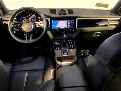 Certified 2024 Porsche Macan AWD/4WD image 14