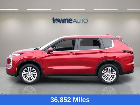 Used 2024 Mitsubishi Outlander ES AWD/4WD image 2