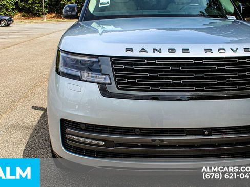 Used 2024 Land Rover Range Rover SE AWD/4WD image 12