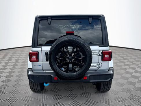 Used 2023 Jeep Wrangler Unlimited Sahara w/ Cold Weather Group image 7