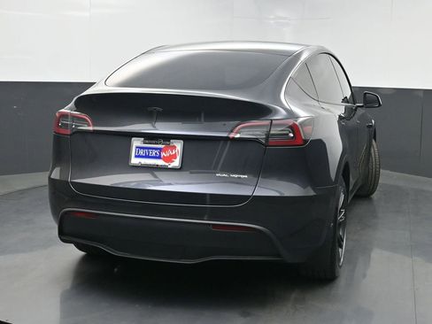 Used 2024 Tesla Model Y Long Range image 40