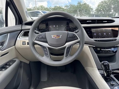 New 2026 Cadillac XT5 Premium Luxury w/ Driver Assist Package FWD image 17