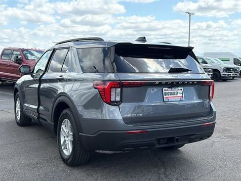 New 2026 Ford Explorer Active RWD image 5