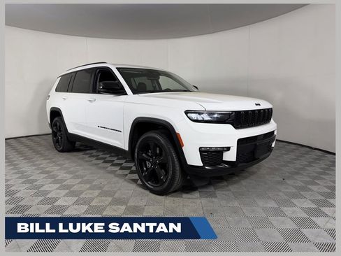 Used 2023 Jeep Grand Cherokee L Limited w/ Black Appearance Package RWD image 1