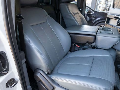 Used 2016 Ford F550 4x4 SuperCab Super Duty image 13