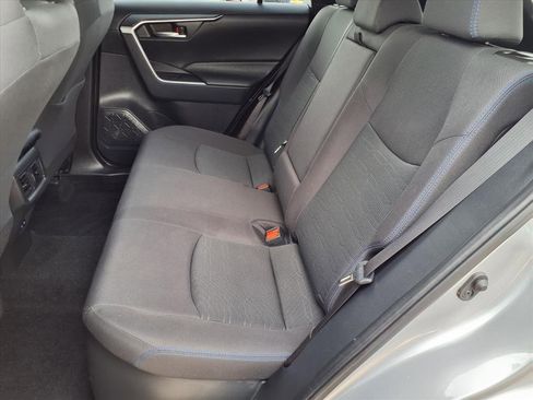 Used 2022 Toyota RAV4 SE image 25