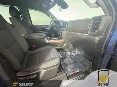 Used 2022 Chevrolet Silverado 1500 RST w/ Z71 Off-Road Package AWD/4WD image 19