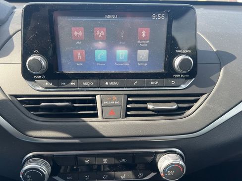 Used 2022 Nissan Altima 2.5 S image 11