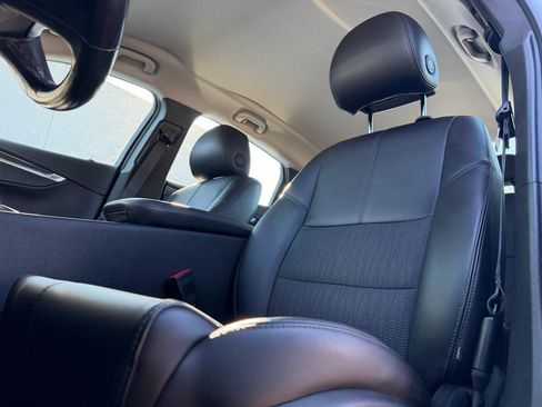 Used 2014 Chevrolet Impala LT w/ Convenience Package image 11